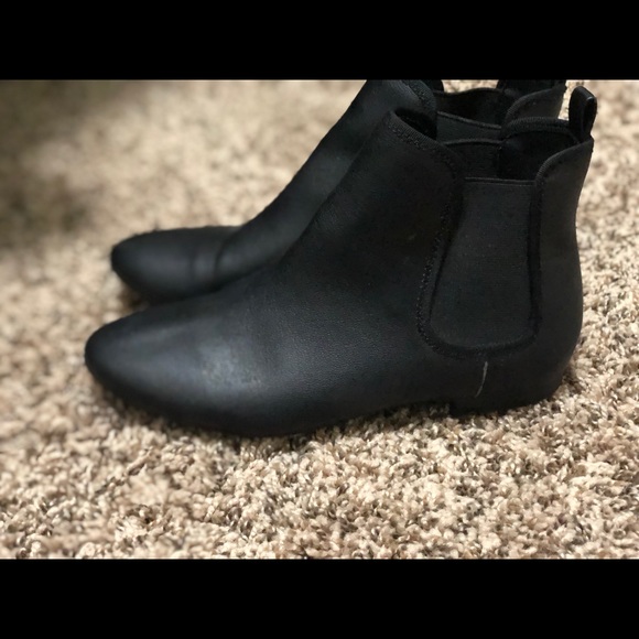 Cannot fit them anymore - Picture 2 of 3